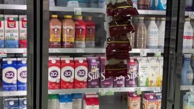 Columbia County, Ga USA - 08 22 21: Kroger Market Süt Bölümü