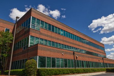 Gürcistan 'ın dış modern tuğla ofis binası. 