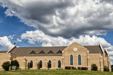 Columbia County, Ga USA - 06 26 21: Büyük modern tuğla kilise manzarası