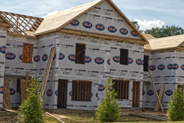 Grovetown, Ga USA - 10-14-21: Modern mimari şehir binaları inşa ediliyor 