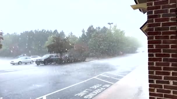 Augusta Usa Heavy Rain Downpour Retail Shopping Center Parking Lot — Stock Video