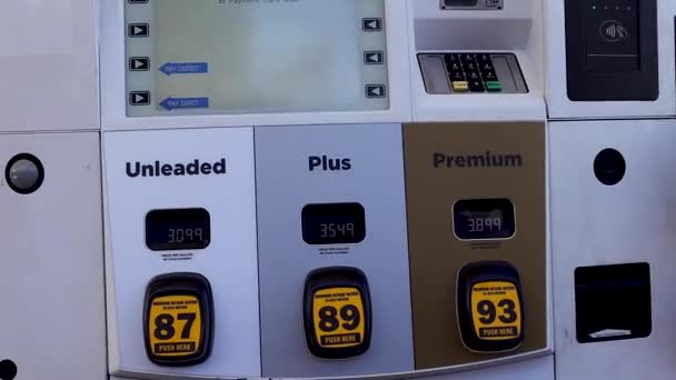 Augusta Usa Primer Plano Una Bomba Gas Precios Altos Gasolina — Vídeo de stock