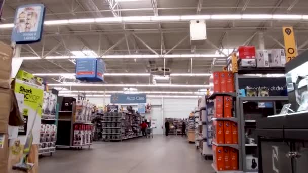 Evans Usa Walmart小売店のインテリアブラックフライデーの感謝祭の買い物客のステージングエリア — ストック動画