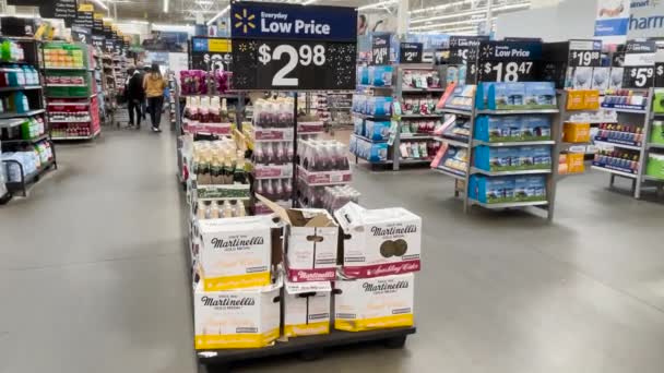 Evans Usa Walmart Winkel Interieur Pan Sprankelende Display Mensen — Stockvideo