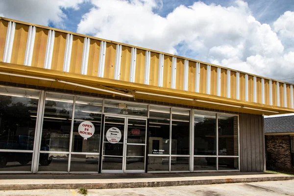 Waynesboro Usa Vecchio Vintage Piccola Città Moneta Lavanderia Edificio Esterno — Foto Stock