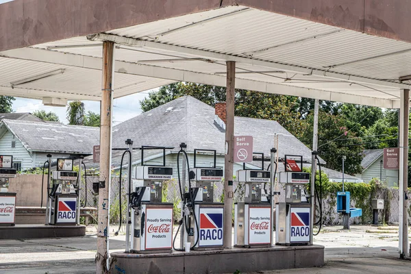 Waynesboro Usa Stará Veteránská Benzínka Uzavřena Opuštěná — Stock fotografie