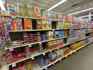 Hephzibah, Ga USA - 12. 02 21: KJ 's perakende market içi