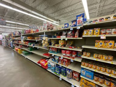 Hephzibah, Ga USA - 12. 02 21: KJ 's perakende market içi