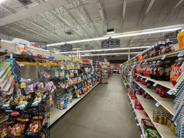Hephzibah, Ga USA - 12. 02 21: KJ 's perakende market içi