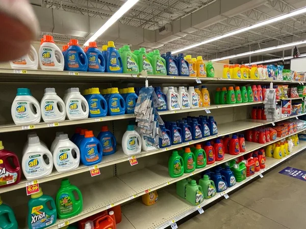 Hephzibah, Ga USA - 12. 02 21: KJ 's perakende market içi