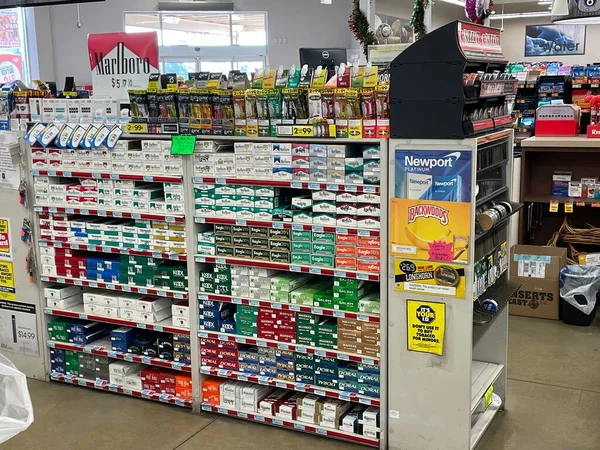 Hephzibah, Ga USA - 12. 02 21: KJ 's perakende market içi