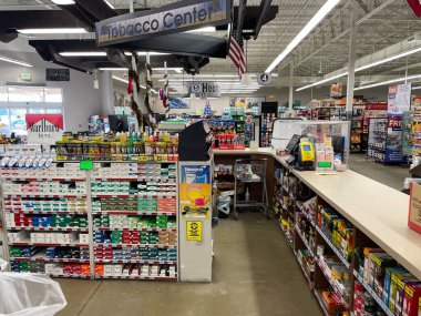 Hephzibah, Ga USA - 12. 02 21: KJ 's perakende market içi