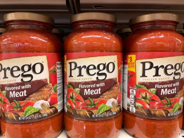 Columbia County, Ga USA - 12 01: 21 Prego spagetti sosu bir mağazanın rafında