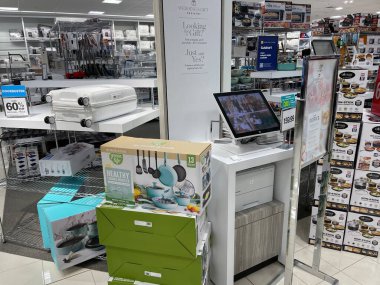 Evans, Ga USA - 12: 03 Belk perakende mağazası iç bayram dekorasyonu