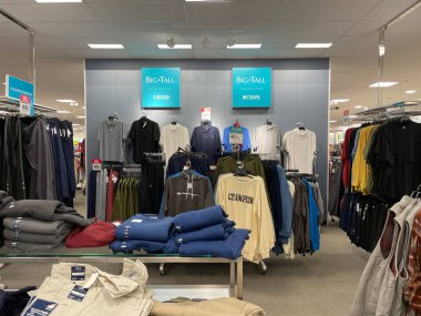 Evans, Ga USA - 12: 03 Belk perakende mağazası iç bayram dekorasyonu