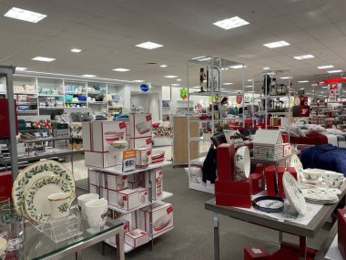 Evans, Ga USA - 12: 03 Belk perakende mağazası iç bayram dekorasyonu