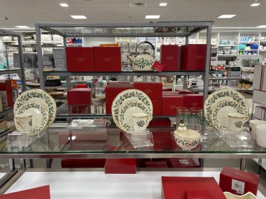 Evans, Ga USA - 12: 03 Belk perakende mağazası iç bayram dekorasyonu