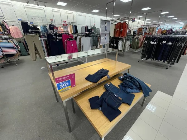Evans Usa Belk Retail Store Interior Holiday Decor — Stock Photo, Image