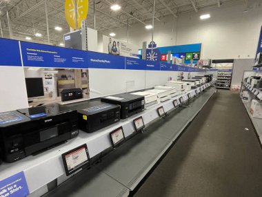 Augusta, Ga USA - 12 05 21: Best Buy perakende elektronik mağazası içi