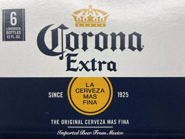 Martinez, Ga USA - 12-16-21: Bir mağazada alkol izole
