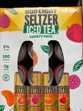 Martinez, Ga USA - 12-16-21: Bir mağazada alkol izole