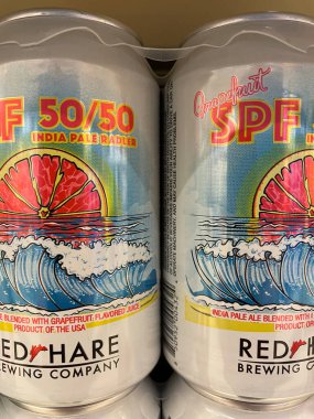 Martinez, Ga USA - 12-16-21: Bir mağazada alkol izole