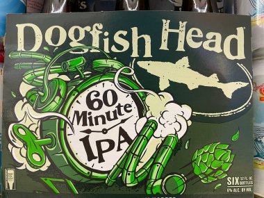 Martinez, Ga USA - 12-16-21: Bir mağazada alkol izole