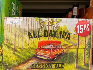 Martinez, Ga USA - 12-16-21: Bir mağazada alkol izole