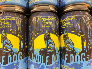 Martinez, Ga USA - 12-16-21: Bir mağazada alkol izole