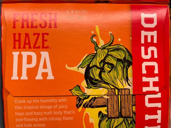 Martinez, Ga USA - 12-16-21: Bir mağazada alkol izole