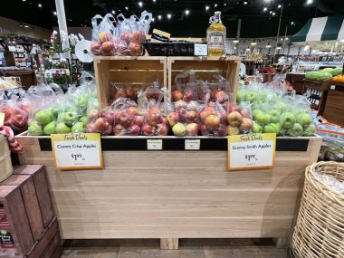 Augusta, Ga USA - 12: 19 21: Taze Pazar Perakende Marketi İç Tatil