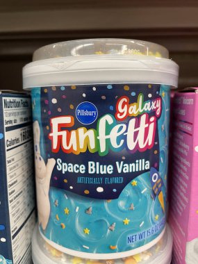 Evans, Ga USA - 12: 15 21: Perakende bakkalda ürünler pişirme