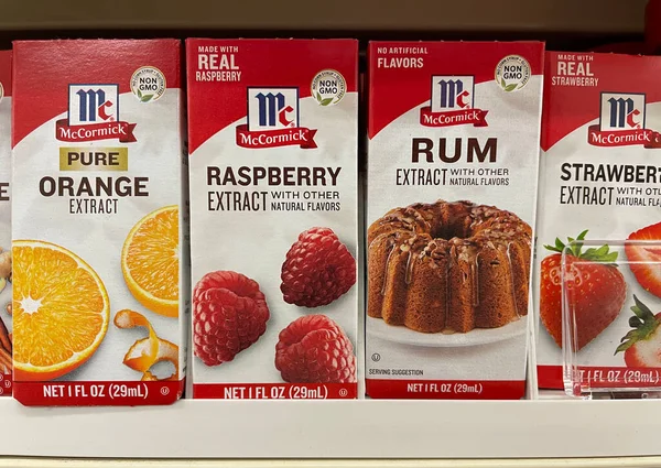 Evans, Ga USA - 12: 15 21: Perakende bakkalda ürünler pişirme