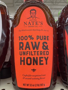 Evans, Ga USA - 12: 20 21: Perakende bakkal rafındaki bal