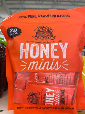 Evans, Ga USA - 12: 20 21: Perakende bakkal rafındaki bal