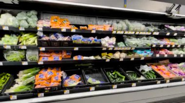 Martinez, Ga USA - 12: 23: Walmart perakende marketi Islak Duvar Ürünlerinin iç kaplaması