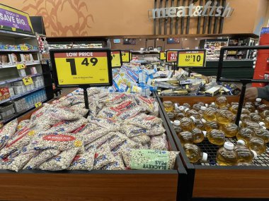 Martinez, Ga USA - 12: 23 Kroger perakende mağazası Kolombiya Yolu 'nda Noel arifesi
