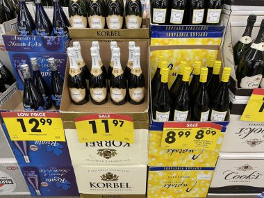 Martinez, Ga USA - 12: 23 Kroger perakende mağazası Kolombiya Yolu 'nda Noel arifesi