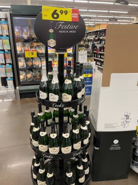 Martinez, Ga USA - 12: 23 Kroger perakende mağazası Kolombiya Yolu 'nda Noel arifesi