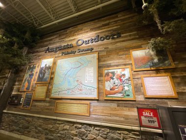 Augusta, Ga USA - 1203 21: Cabelas perakende mağazası Cabela Parkway