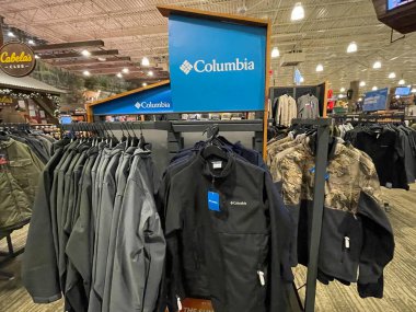 Augusta, Ga USA - 1203 21: Cabelas perakende mağazası Cabela Parkway