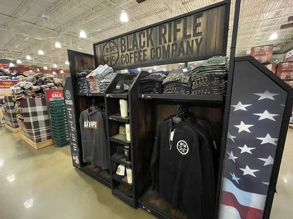 Augusta, Ga USA - 1203 21: Cabelas perakende mağazası Cabela Parkway