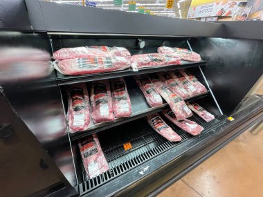 Augusta, Ga USA - 12. 24: Walmart perakende mağazası Noel arifesi