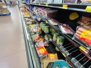 Augusta, Ga USA - 12. 24: Walmart perakende mağazası Noel arifesi