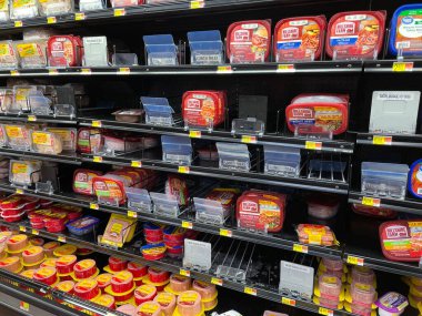 Augusta, Ga USA - 12. 24: Walmart perakende mağazası Noel arifesi