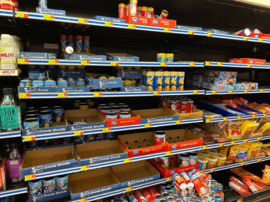 Augusta, Ga USA - 12. 24: Walmart perakende mağazası Noel arifesi