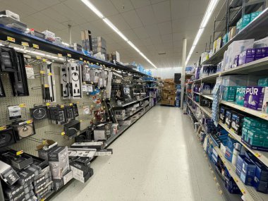 Augusta, Ga USA - 12. 24: Walmart perakende mağazası Noel arifesi