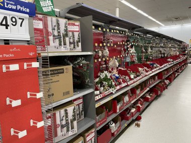 Augusta, Ga USA - 12. 24: Walmart perakende mağazası Noel arifesi