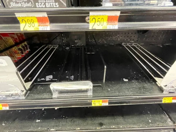 Augusta, Ga USA - 12. 24: Walmart perakende mağazası Noel arifesi