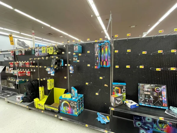 Augusta, Ga USA - 12. 24: Walmart perakende mağazası Noel arifesi